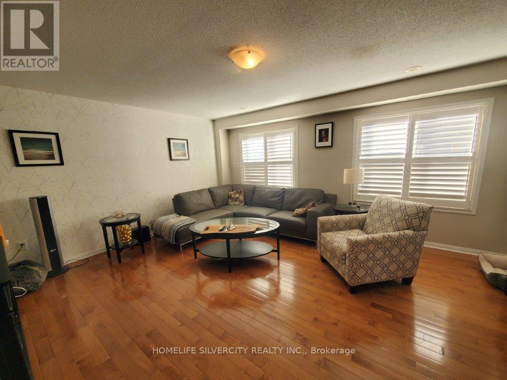 68 Lathbury Street, Brampton, Ontario  L7A 0R8 - Photo 11 - W12458484