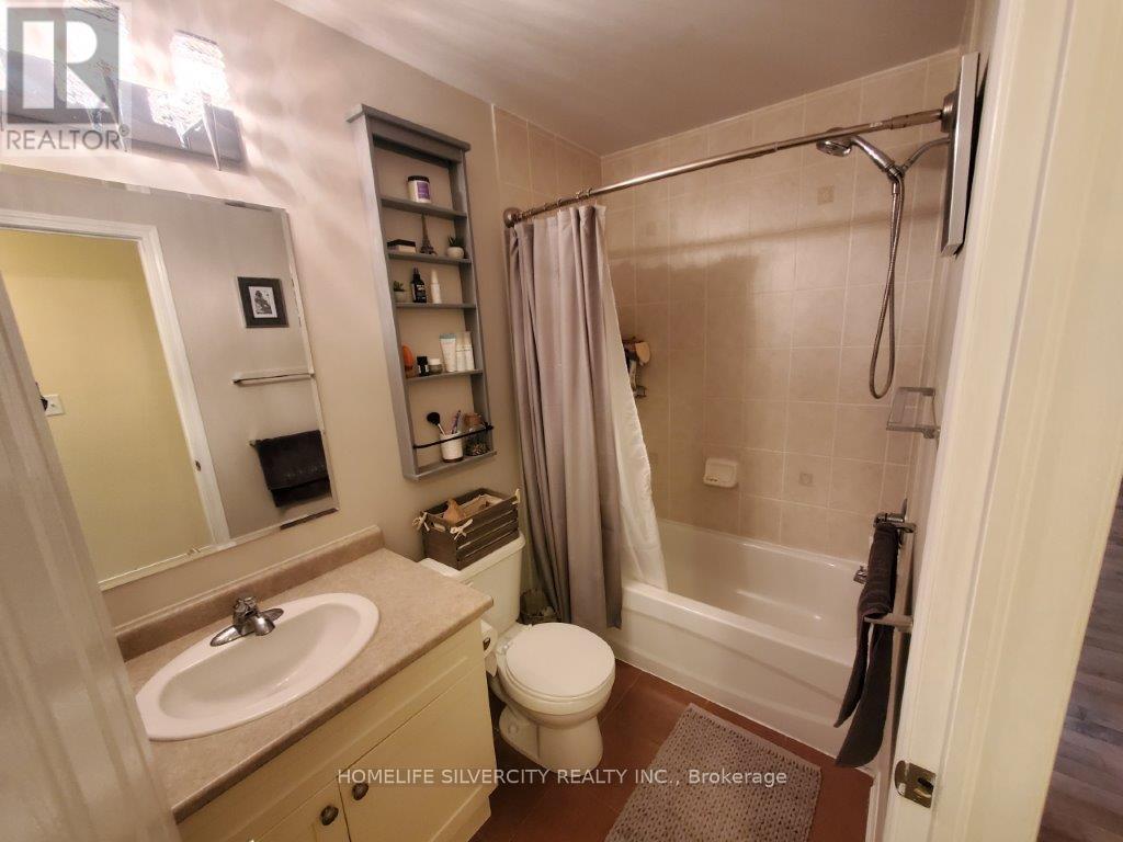 68 Lathbury Street, Brampton, Ontario  L7A 0R8 - Photo 16 - W12458484