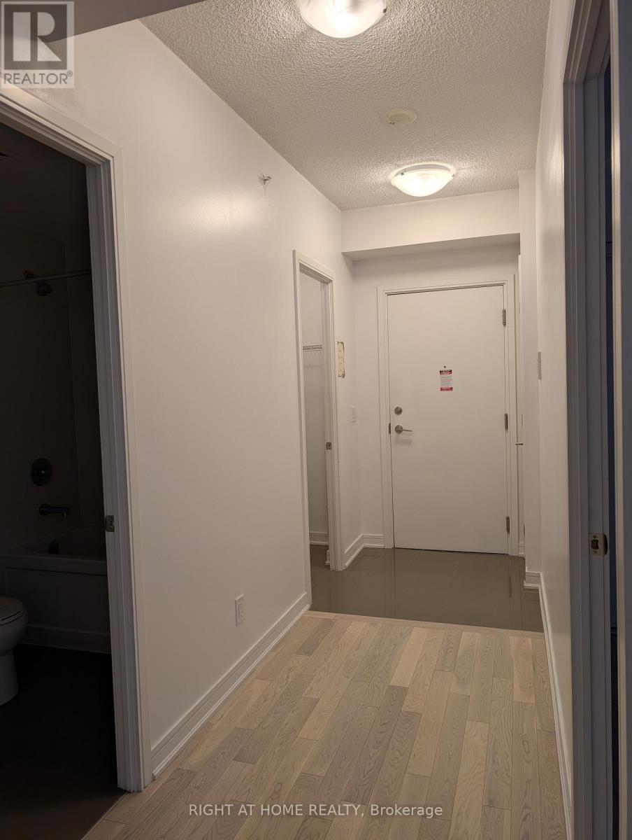 Sw416 - 9191 Yonge Street, Richmond Hill, Ontario  L4C 1E2 - Photo 13 - N12431926