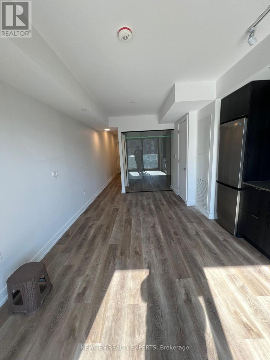 603 - 1 Jarvis Street, Hamilton, Ontario  L8R 0A8 - Photo 3 - X12458463