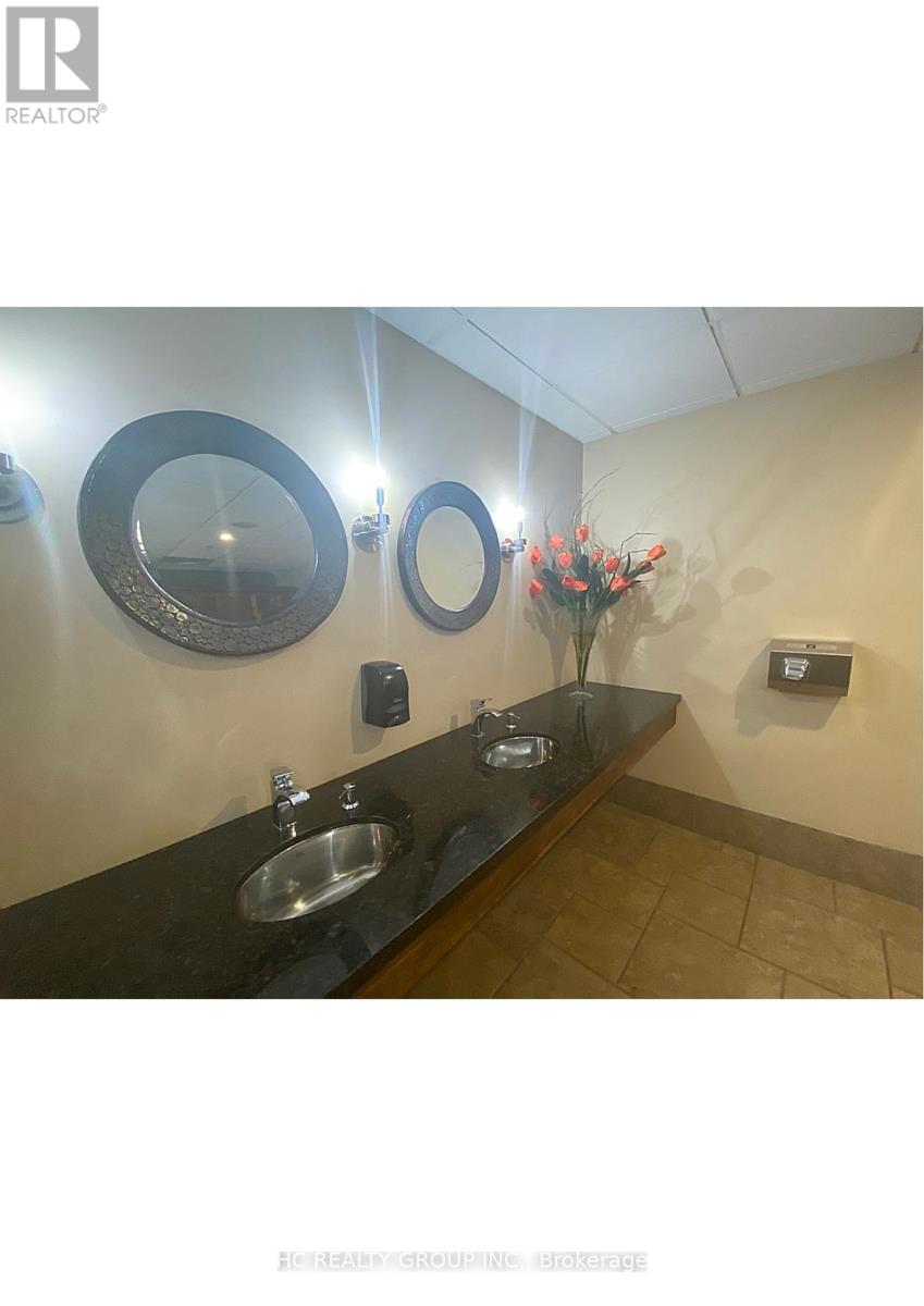 1903 - 150 Charlton Avenue E, Hamilton, Ontario  L8N 3X3 - Photo 12 - X12458471