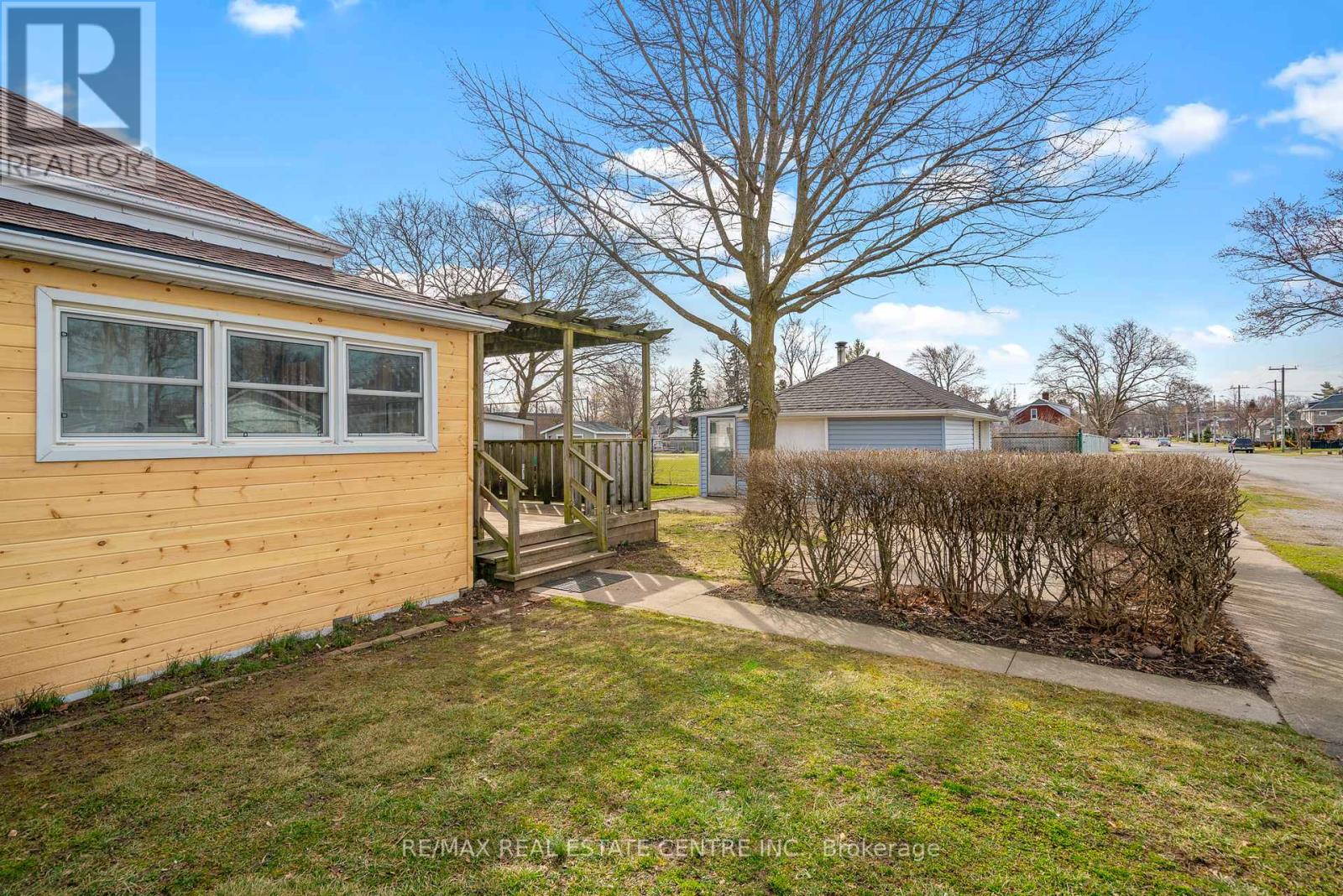 318 Clarence Street, Port Colborne, Ontario  L3K 3G8 - Photo 22 - X12458477