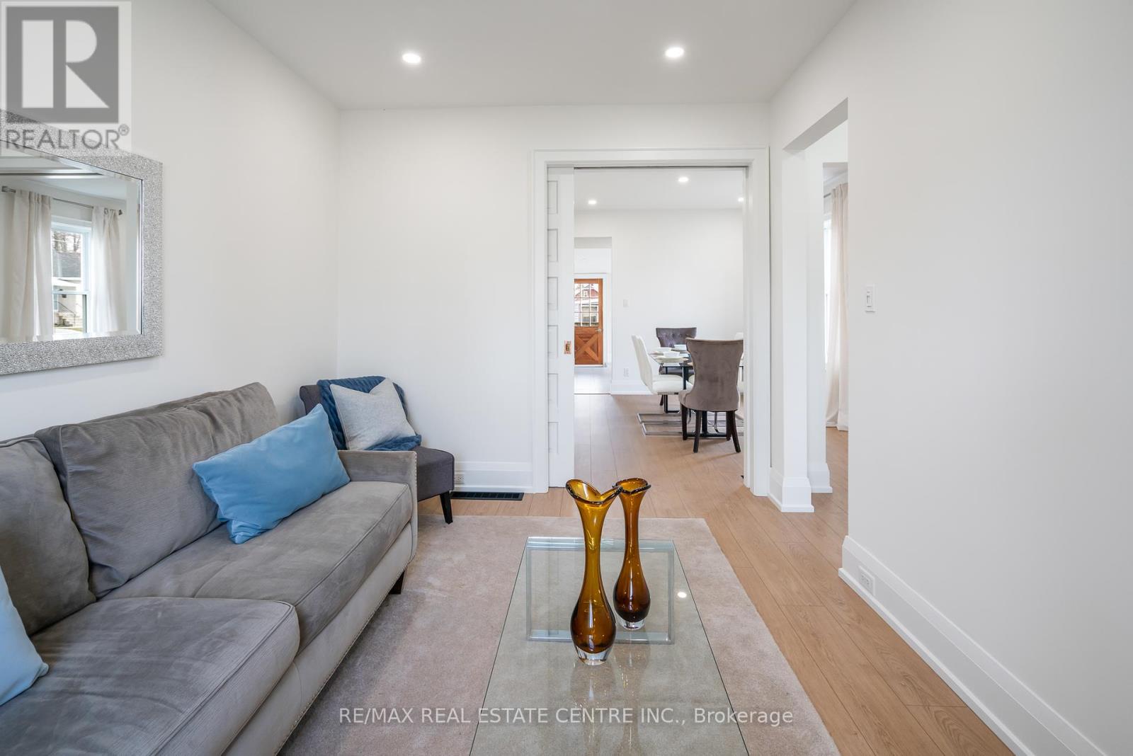 318 Clarence Street, Port Colborne, Ontario  L3K 3G8 - Photo 6 - X12458477
