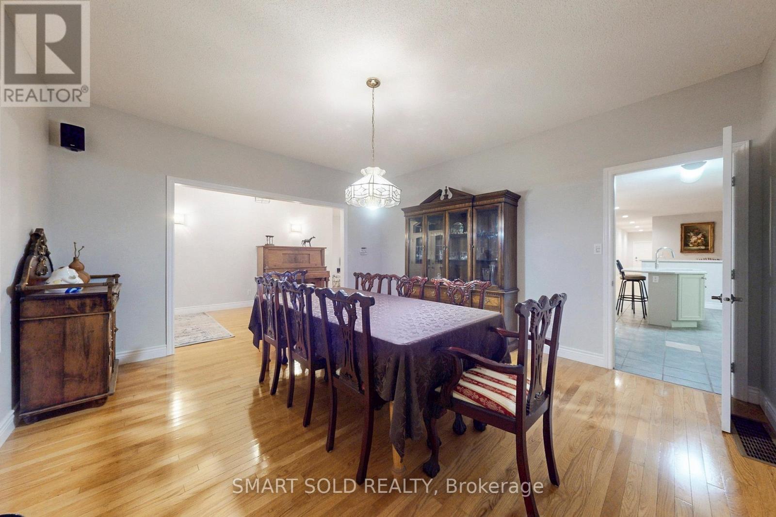 33 Carrying Place Road, Quinte West, Ontario  K8V 3E6 - Photo 12 - X12458481