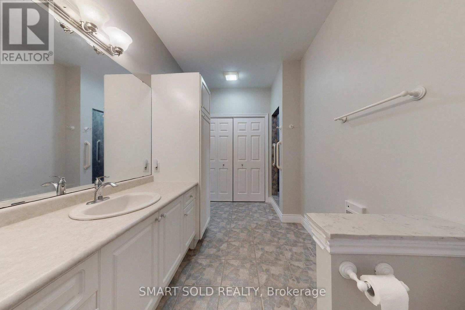 33 Carrying Place Road, Quinte West, Ontario  K8V 3E6 - Photo 19 - X12458481