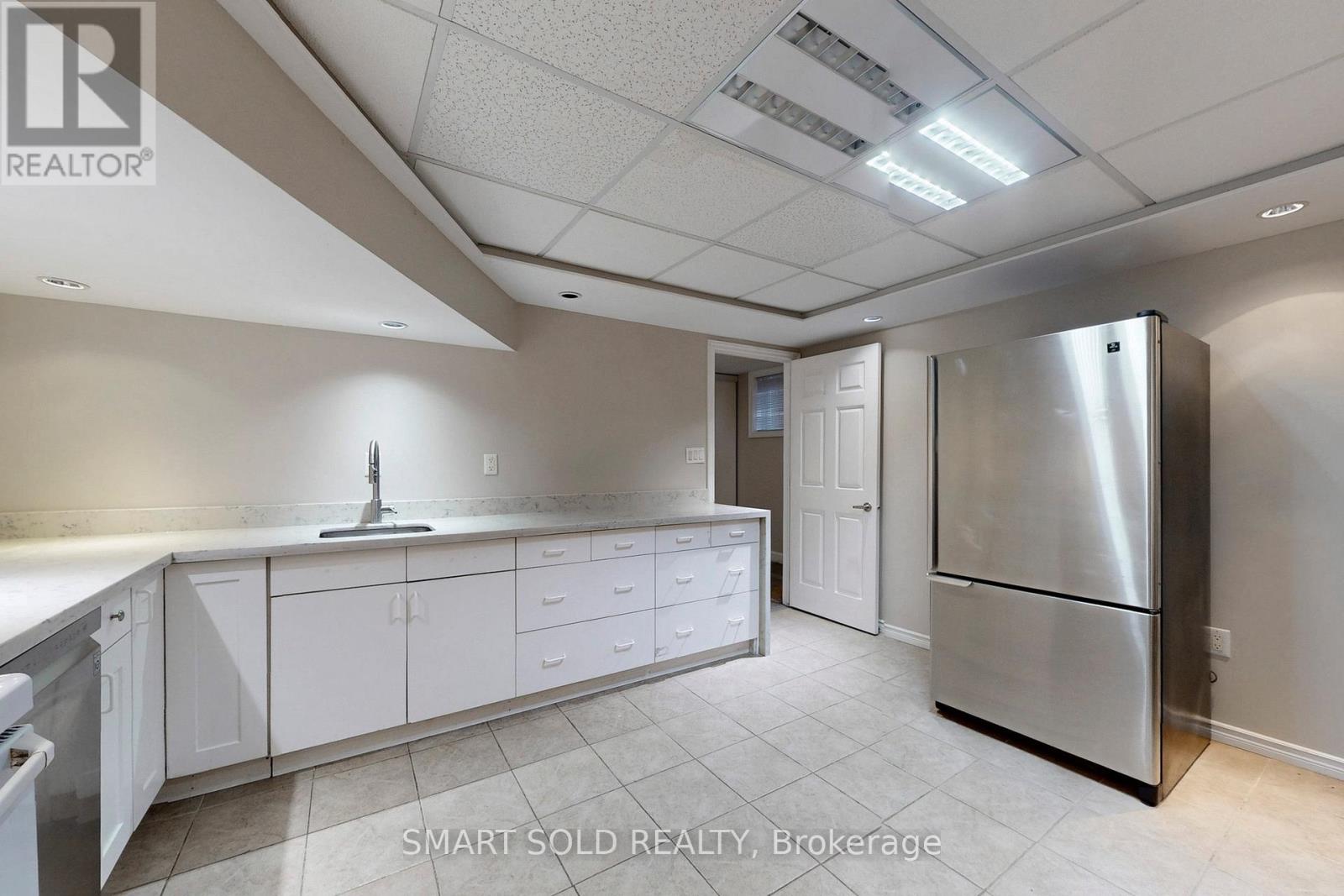 33 Carrying Place Road, Quinte West, Ontario  K8V 3E6 - Photo 31 - X12458481