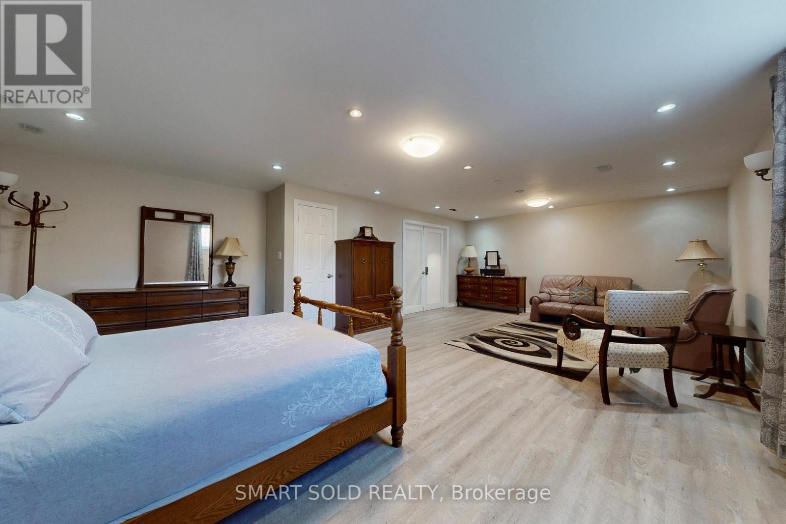 33 Carrying Place Road, Quinte West, Ontario  K8V 3E6 - Photo 34 - X12458481