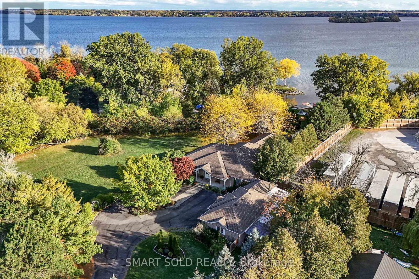 33 Carrying Place Road, Quinte West, Ontario  K8V 3E6 - Photo 5 - X12458481
