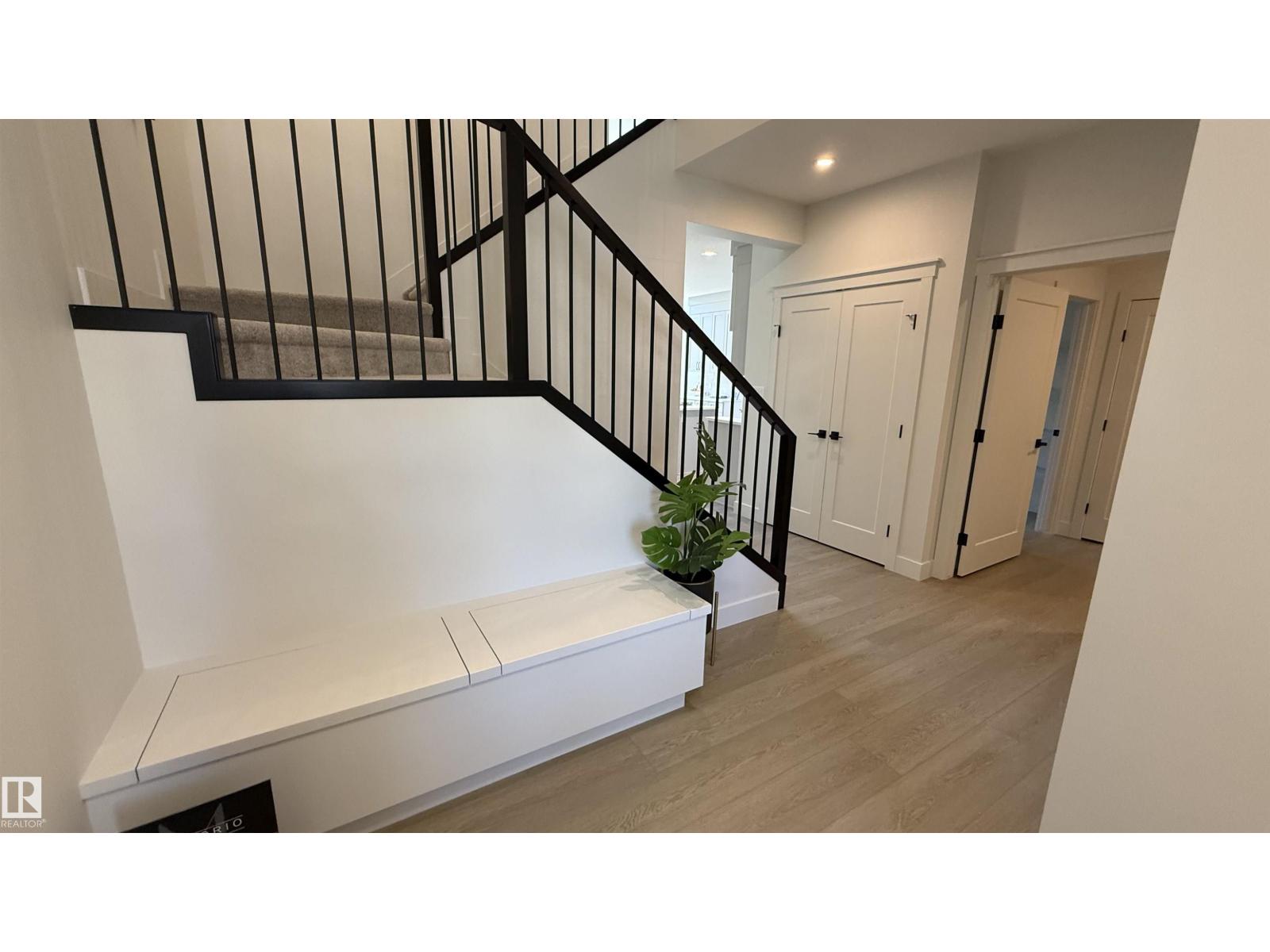 6235 175 Av Nw, Edmonton, Alberta  T5Y 0K8 - Photo 2 - E4459062