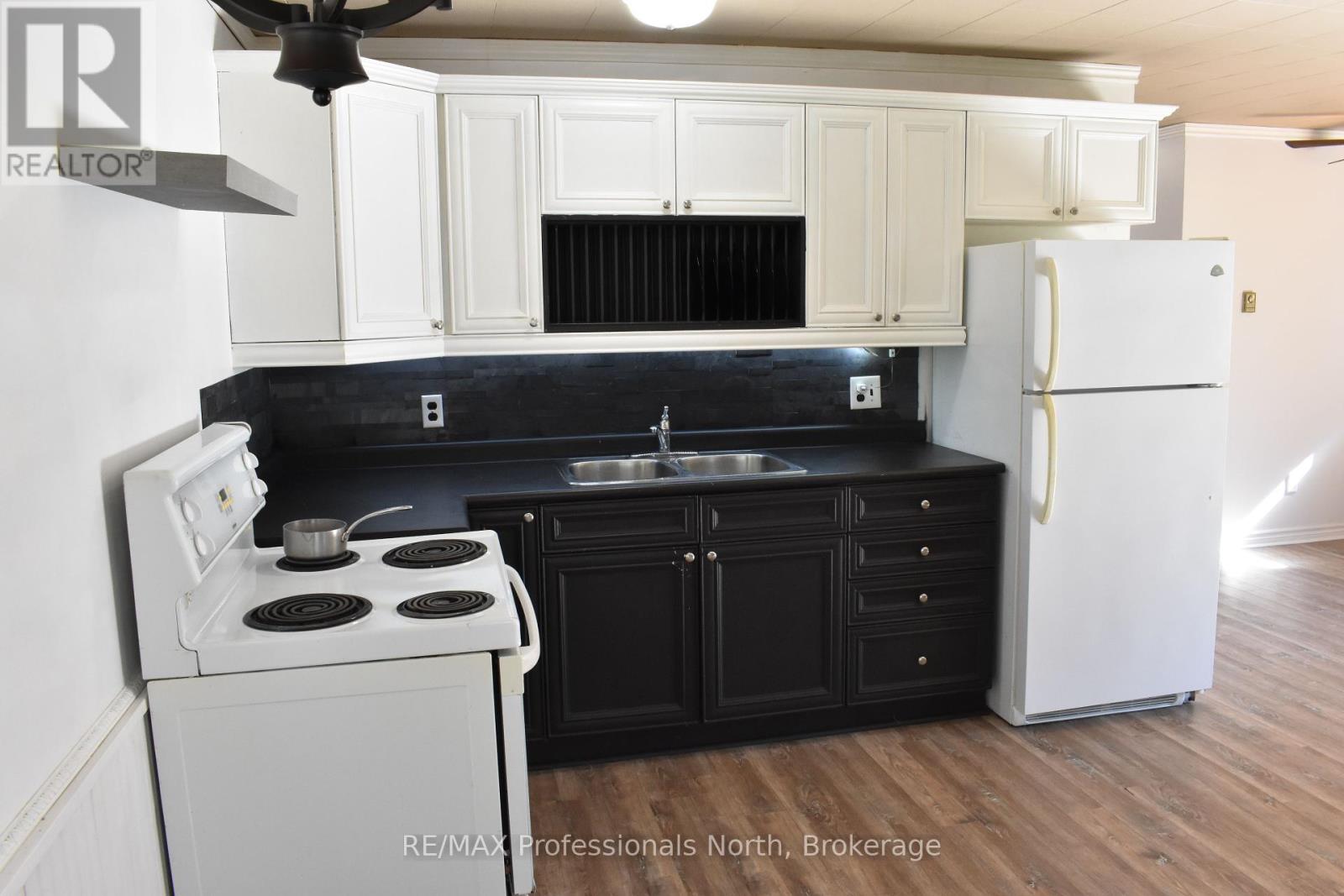 675 Galway Road, Trent Lakes, Ontario  K0M 2A0 - Photo 12 - X12458515