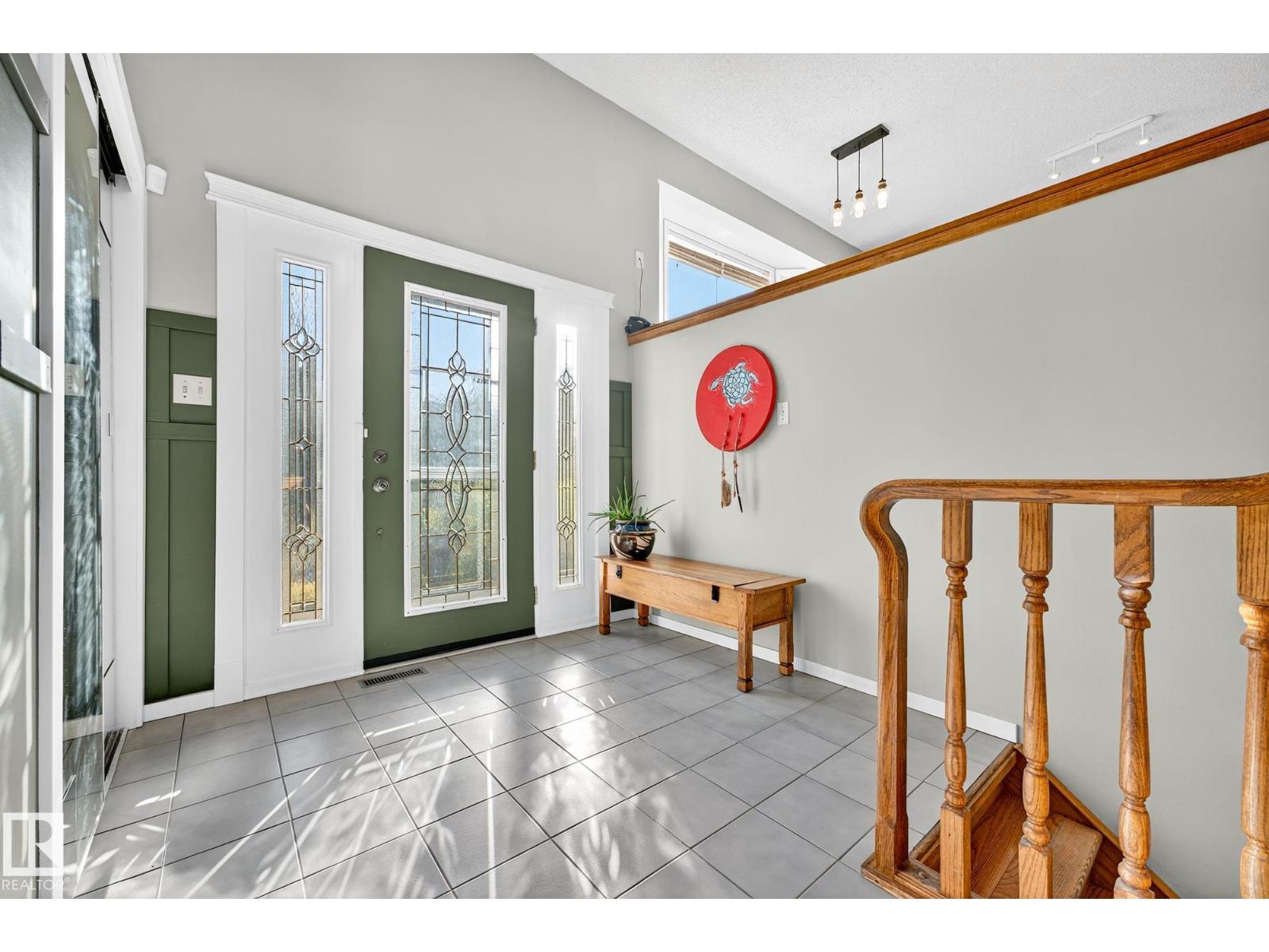 6039 40 Av Nw, Edmonton, Alberta  T6L 3P6 - Photo 5 - E4461837