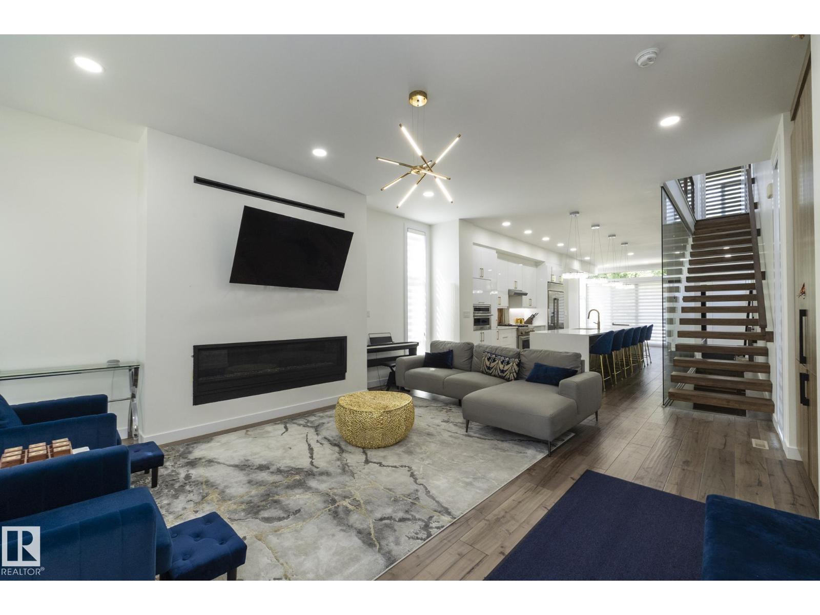 9232 117 St Nw Nw, Edmonton, Alberta  T6G 1S2 - Photo 2 - E4451977