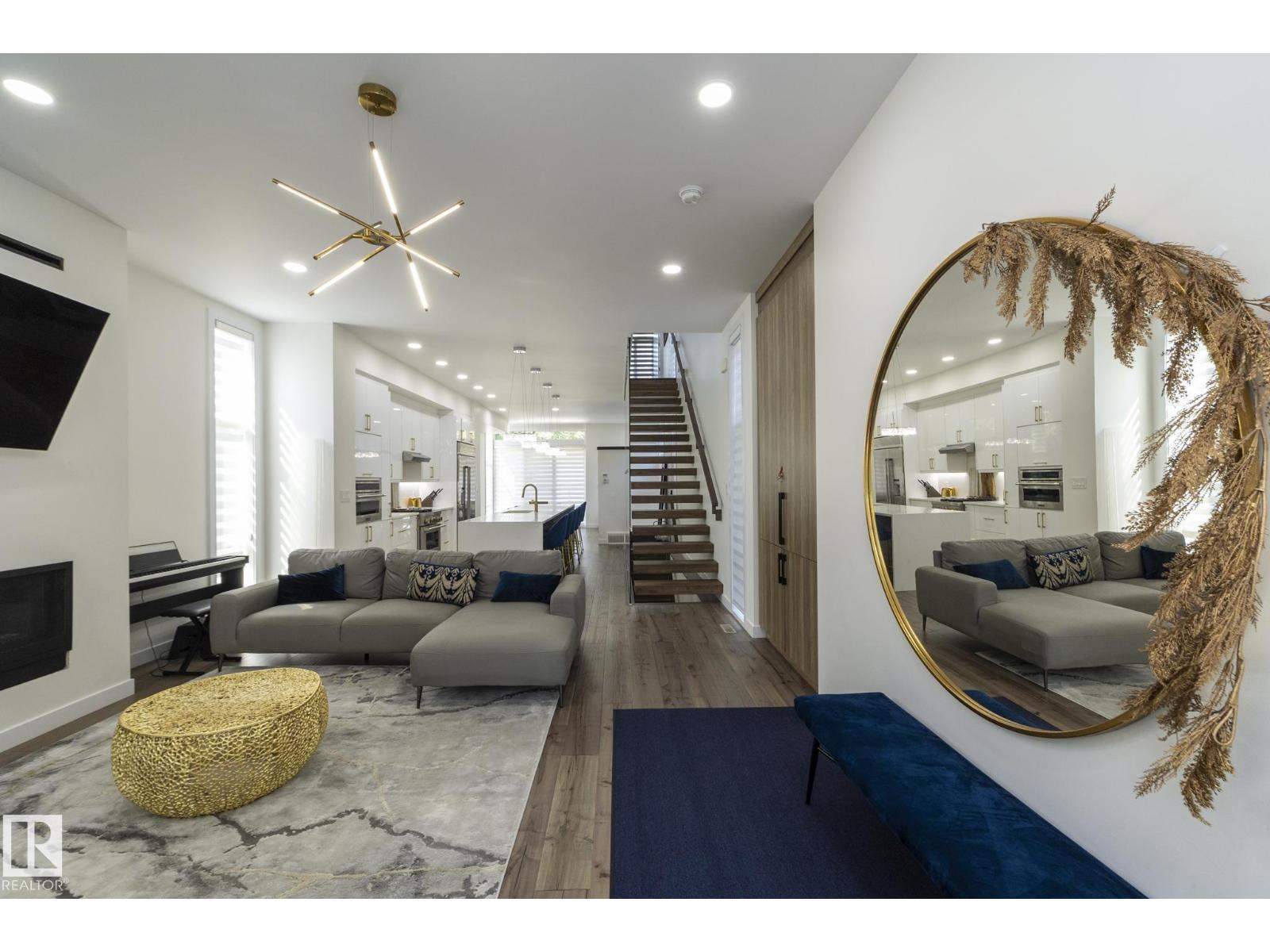 9232 117 St Nw Nw, Edmonton, Alberta  T6G 1S2 - Photo 3 - E4451977