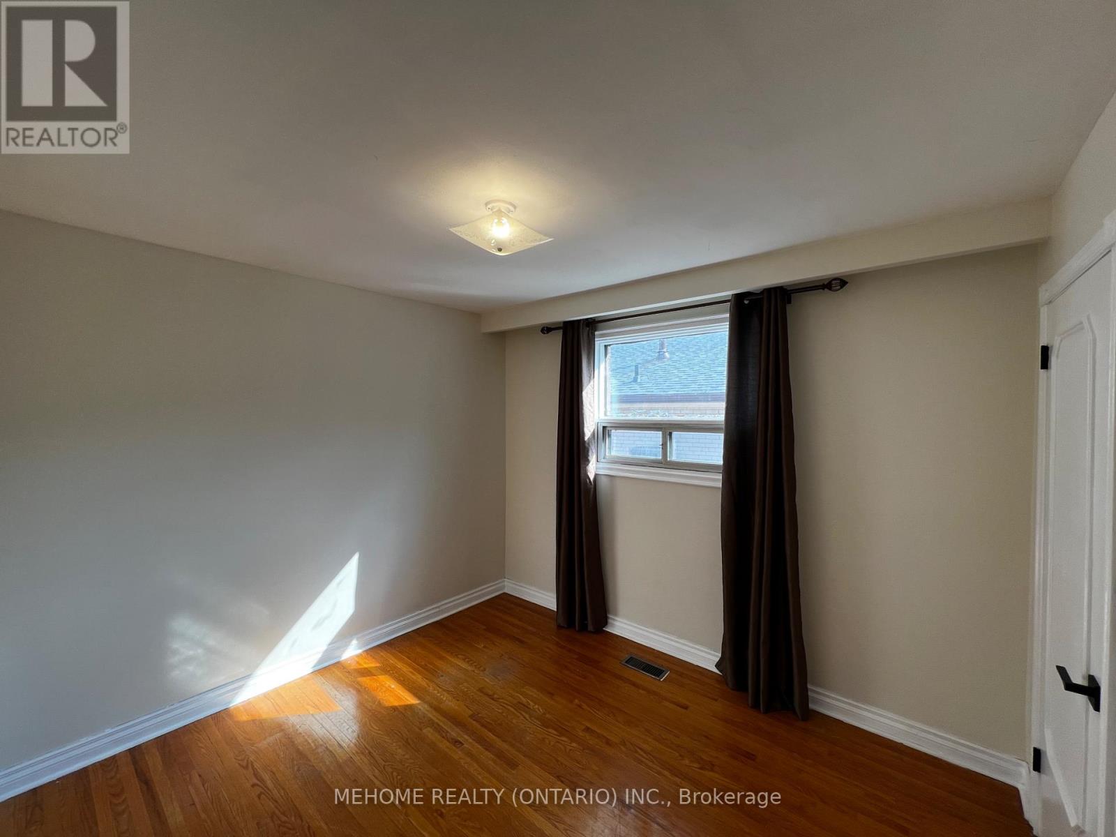 Upper - 126 Edmonton Drive, Toronto, Ontario  M2J 3X1 - Photo 18 - C12458500