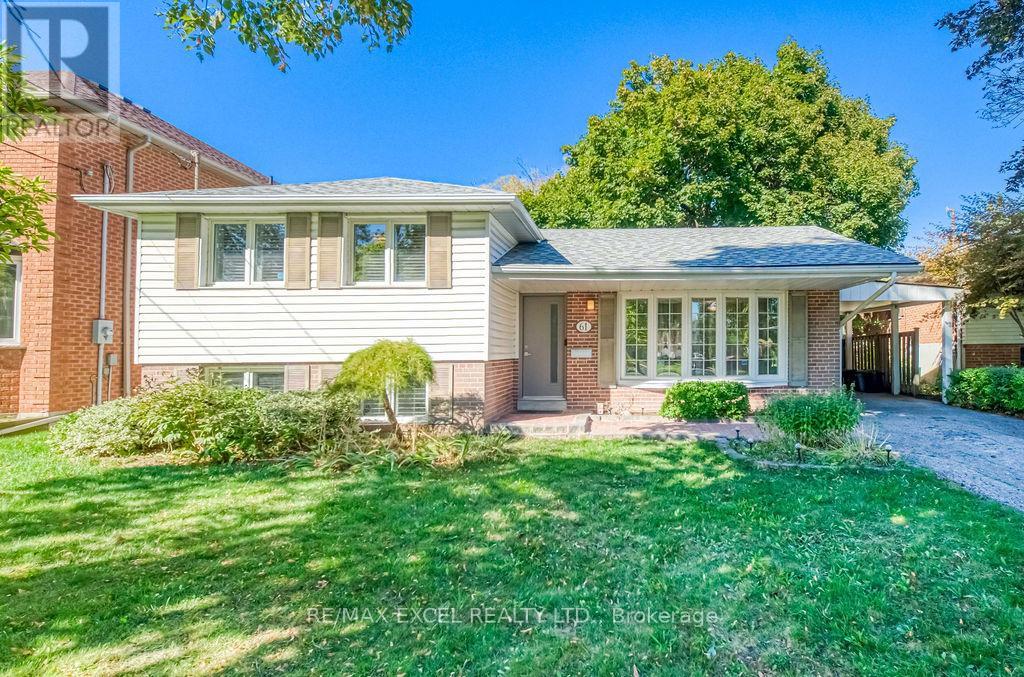 61 CORNING ROAD, Toronto, Ontario