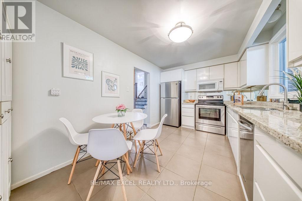 61 Corning Road, Toronto, Ontario  M2J 2L9 - Photo 16 - C12458501