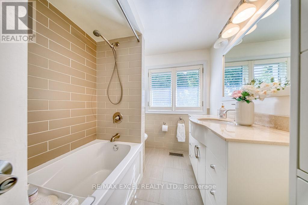 61 Corning Road, Toronto, Ontario  M2J 2L9 - Photo 25 - C12458501