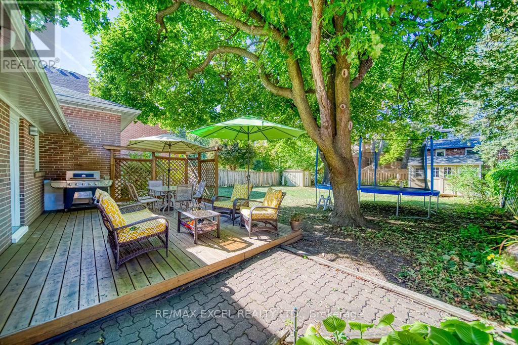 61 Corning Road, Toronto, Ontario  M2J 2L9 - Photo 47 - C12458501