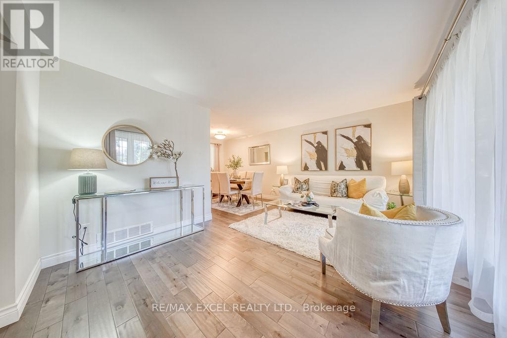 61 Corning Road, Toronto, Ontario  M2J 2L9 - Photo 8 - C12458501