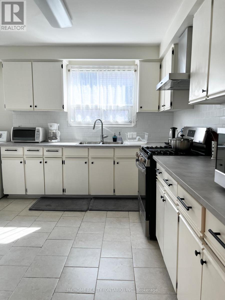 Mater-Br1 - 126 Edmonton Drive, Toronto, Ontario  M2J 3X1 - Photo 7 - C12458511