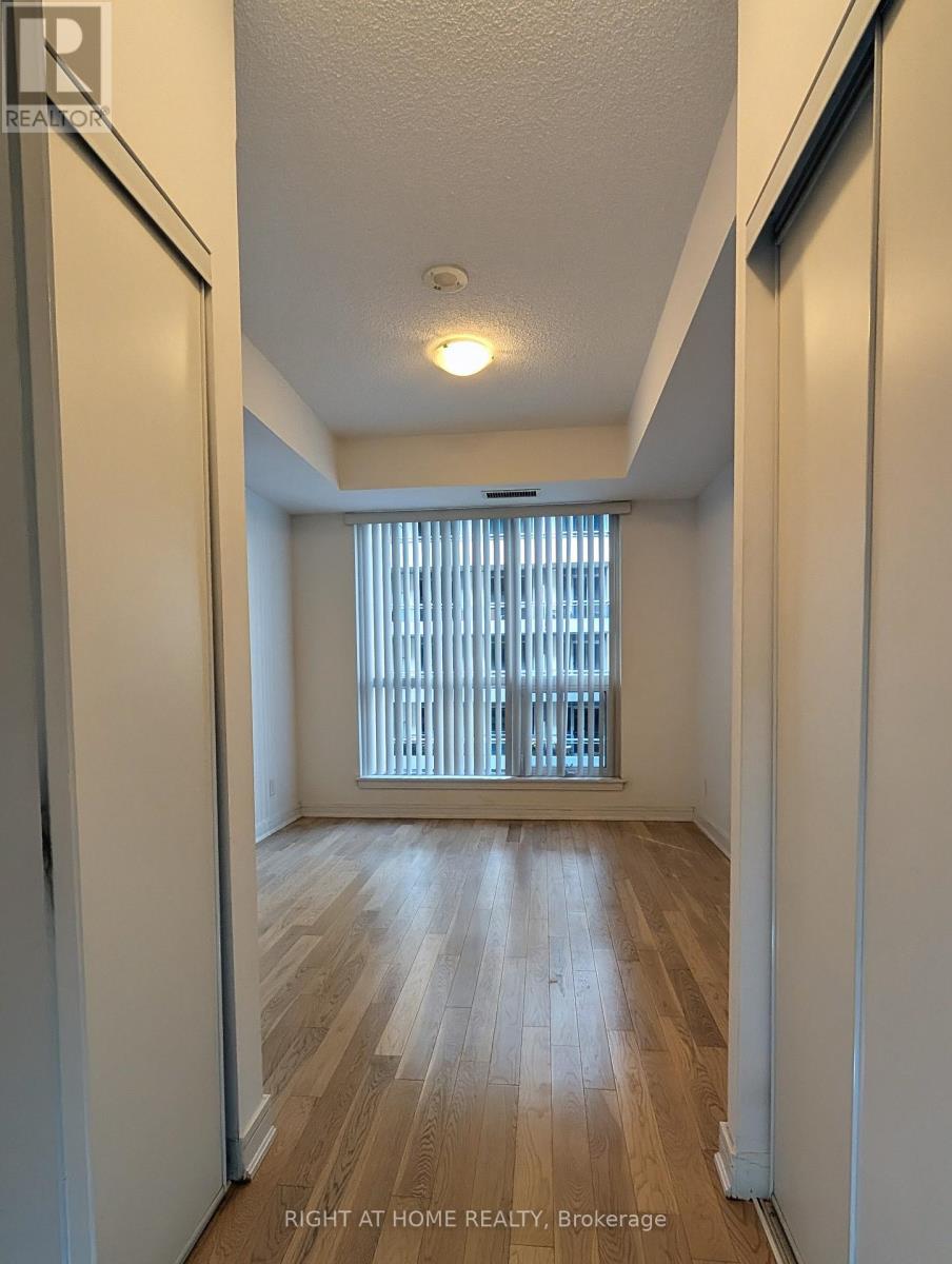 Sw416 - 9191 Yonge Street, Richmond Hill, Ontario  L4C 1E2 - Photo 21 - N12431926