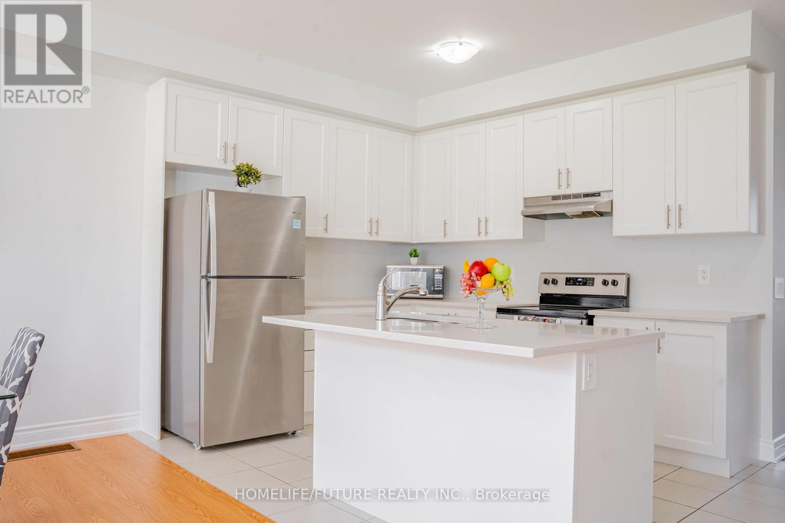 42 Keenan Street, Kawartha Lakes, Ontario  K9V 6C2 - Photo 10 - X12379348
