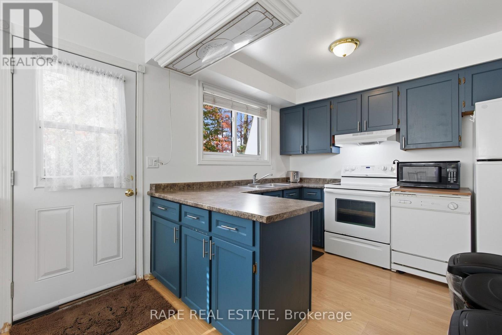 66 Springdale Drive, Barrie, Ontario  L4M 5B3 - Photo 33 - S12458514