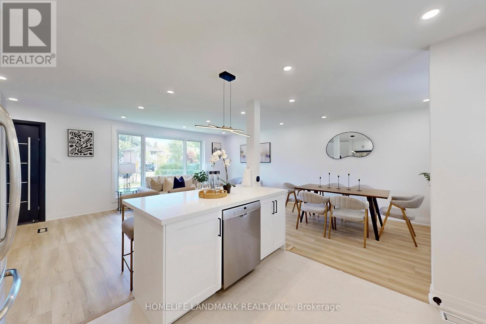 1354 Kelly Road, Mississauga, Ontario  L5J 3V2 - Photo 14 - W12458513