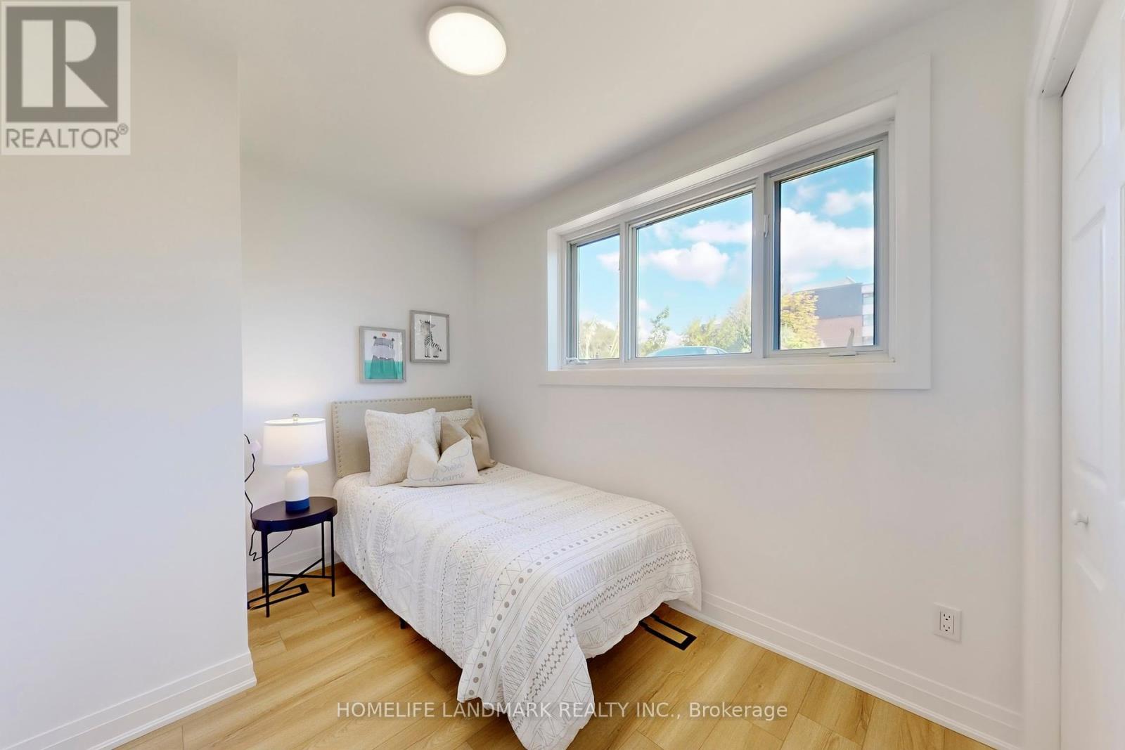 1354 Kelly Road, Mississauga, Ontario  L5J 3V2 - Photo 23 - W12458513