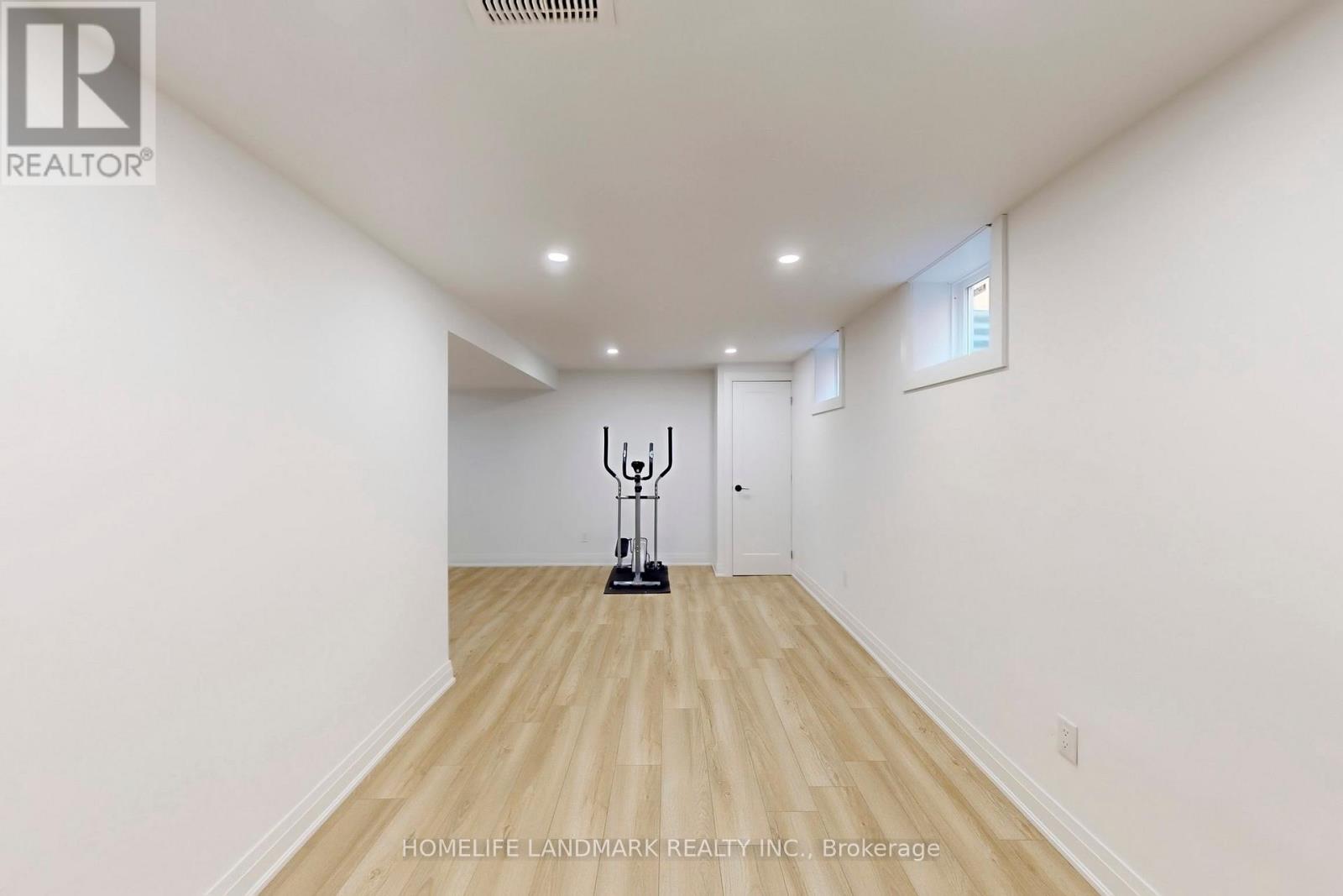 1354 Kelly Road, Mississauga, Ontario  L5J 3V2 - Photo 44 - W12458513
