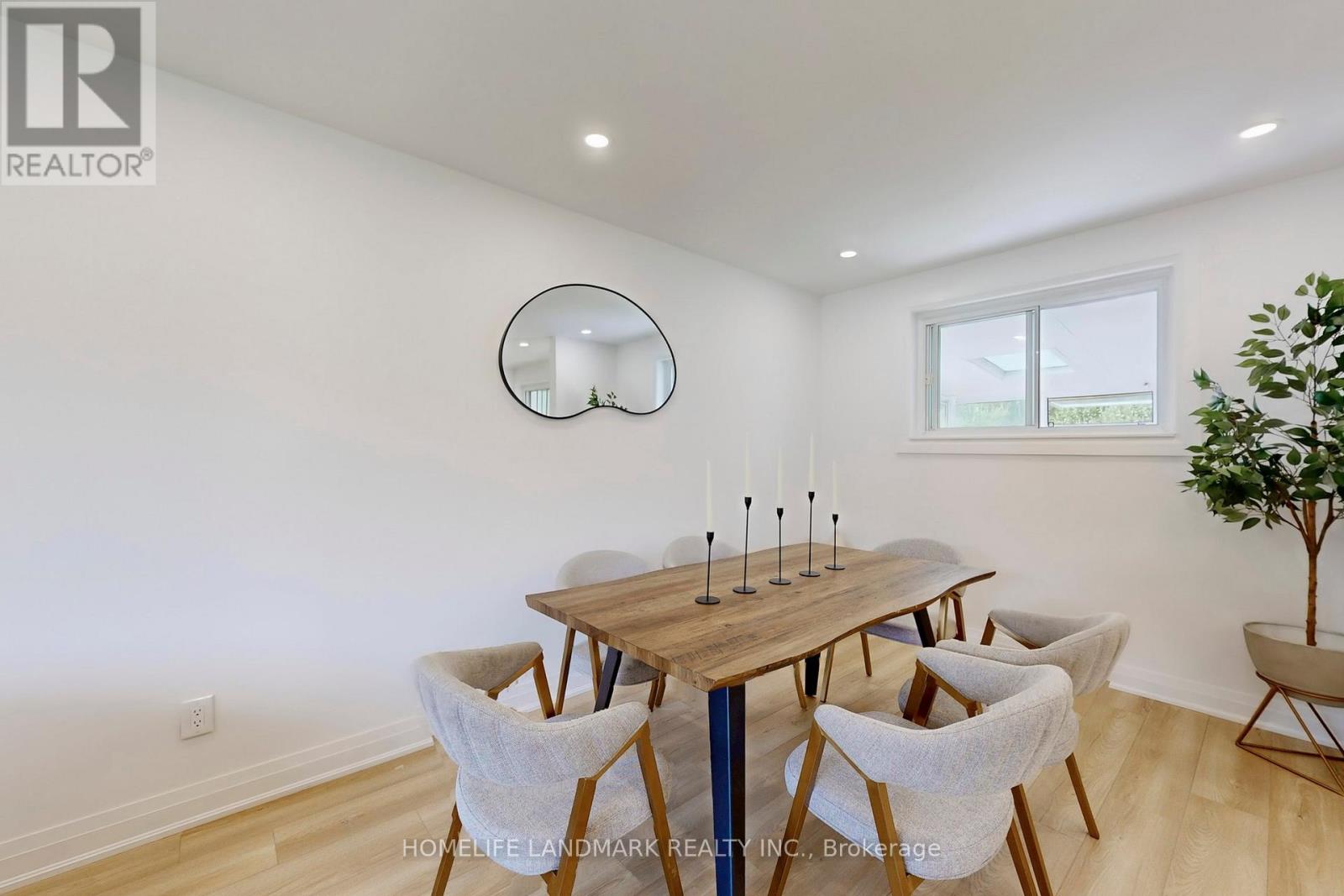 1354 Kelly Road, Mississauga, Ontario  L5J 3V2 - Photo 8 - W12458513