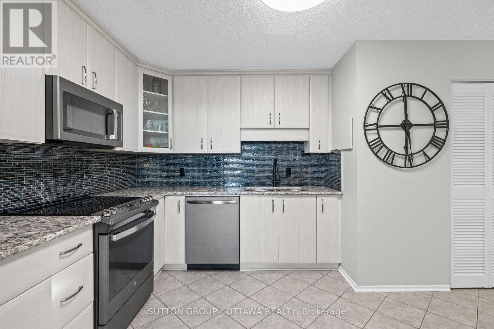 3360 Southgate Road, Ottawa, Ontario  K1V 9A6 - Photo 10 - X12458532