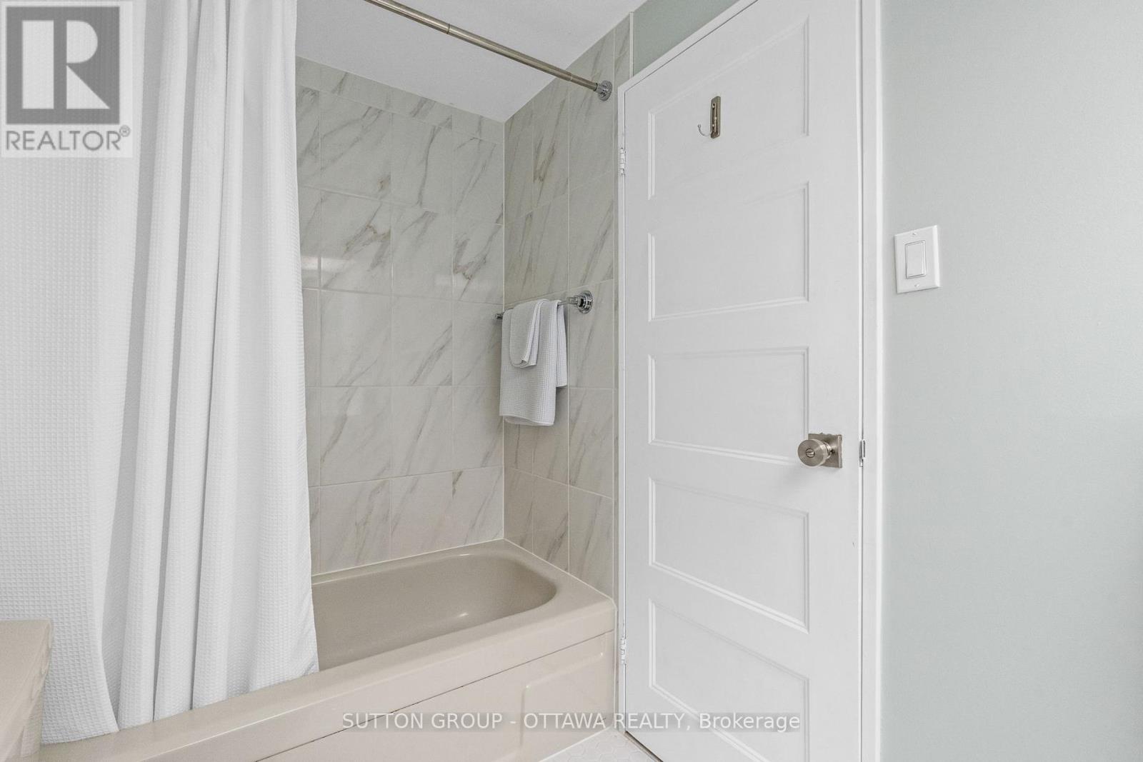 3360 Southgate Road, Ottawa, Ontario  K1V 9A6 - Photo 7 - X12458532