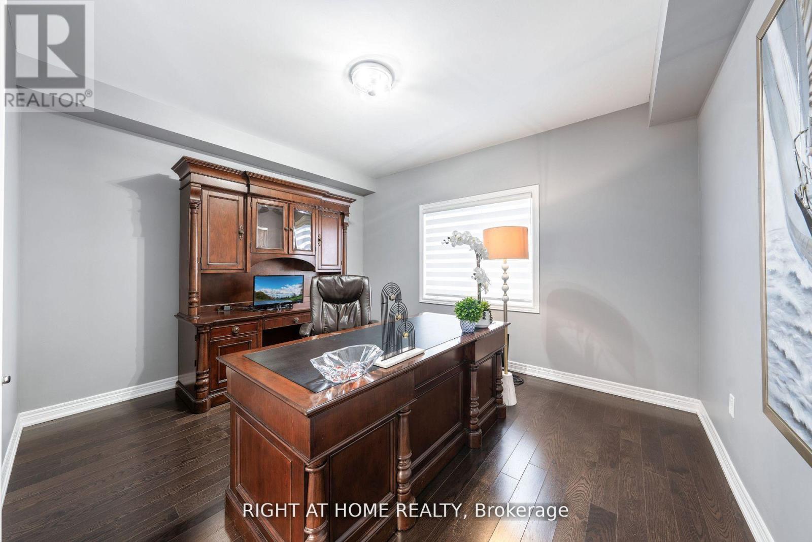 1655 Emberton Way, Innisfil, Ontario  L9S 0N4 - Photo 14 - N12403558