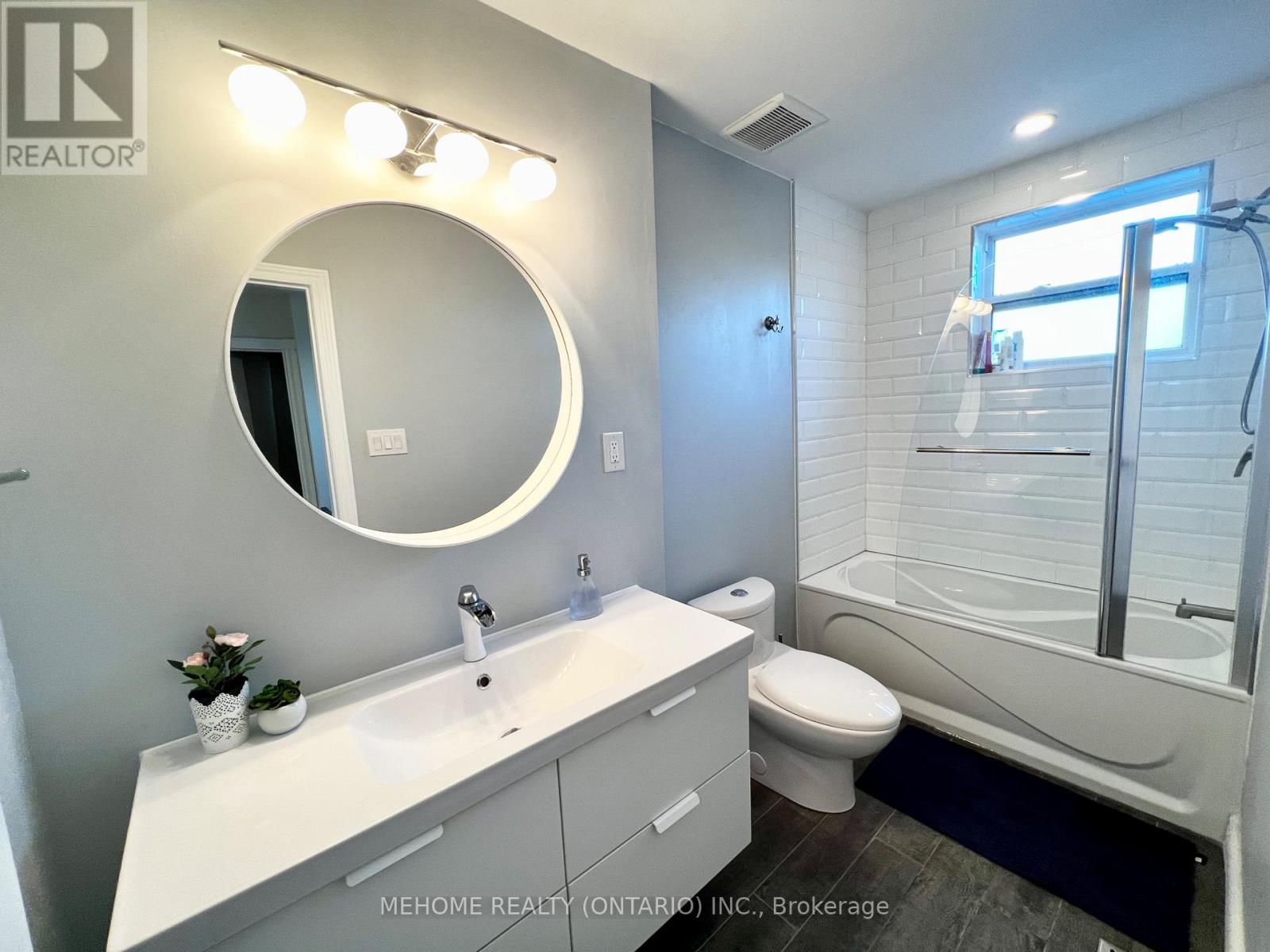 Bedroom-2 - 126 Edmonton Drive, Toronto, Ontario  M2J 3X1 - Photo 11 - C12458524
