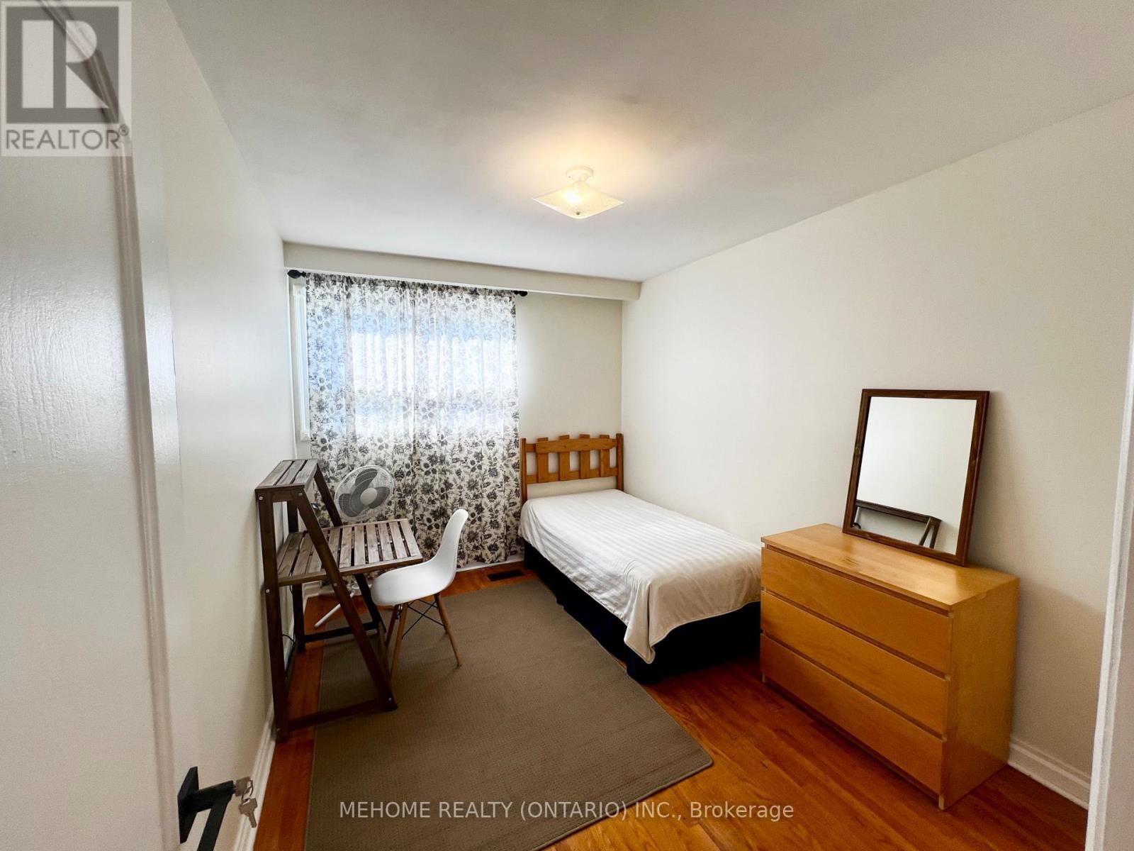 Bedroom-2 - 126 Edmonton Drive, Toronto, Ontario  M2J 3X1 - Photo 14 - C12458524