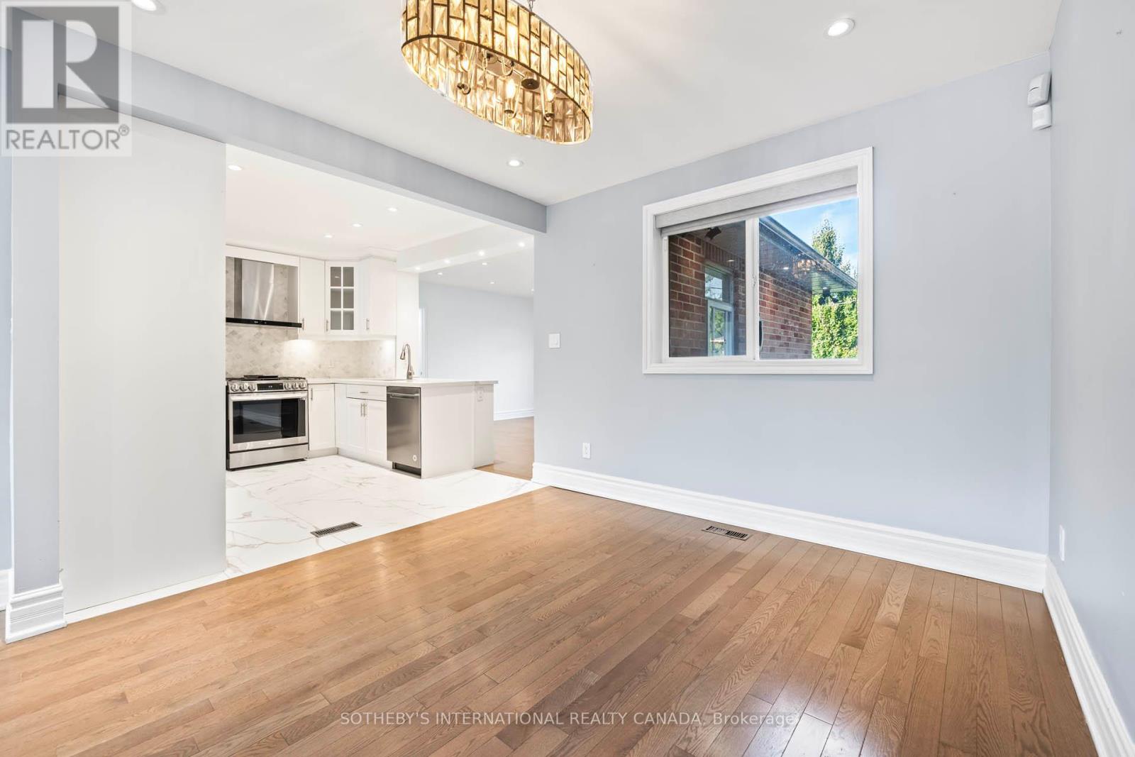 108 Lynedock Crescent, Toronto, Ontario  M3A 2B1 - Photo 8 - C12458546