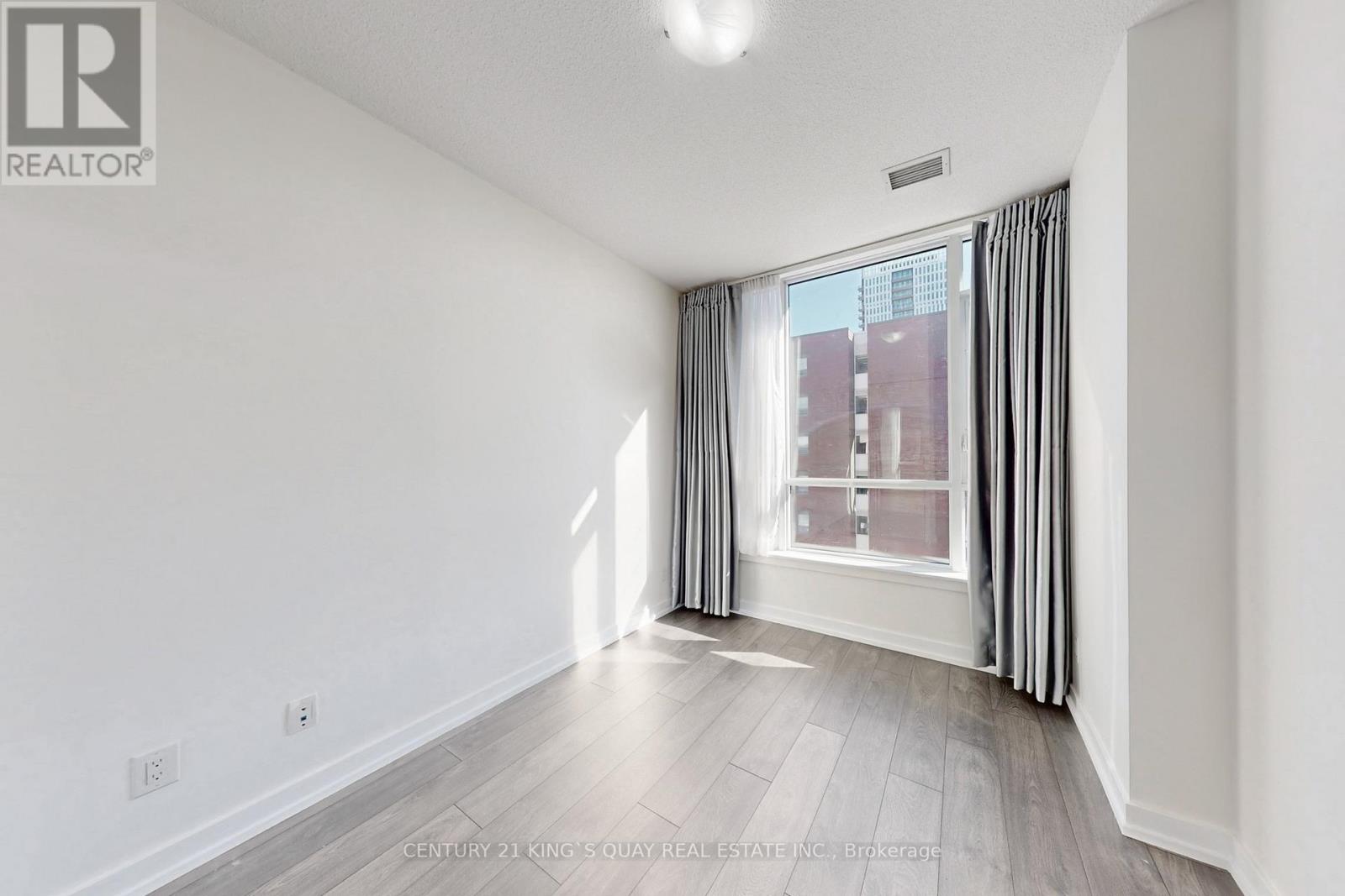 703 - 200 Sackville Street, Toronto, Ontario  M5A 0B9 - Photo 16 - C12458556