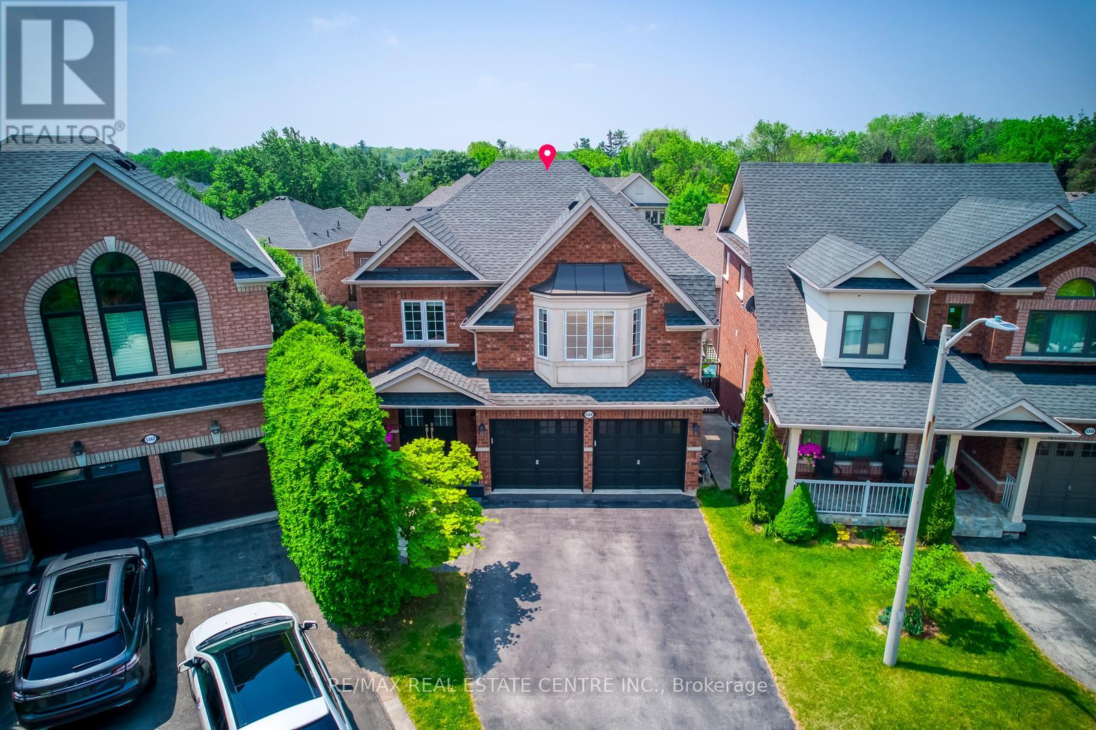 5360 Cachet Crescent, Burlington, Ontario  L7L 7N6 - Photo 3 - W12357787
