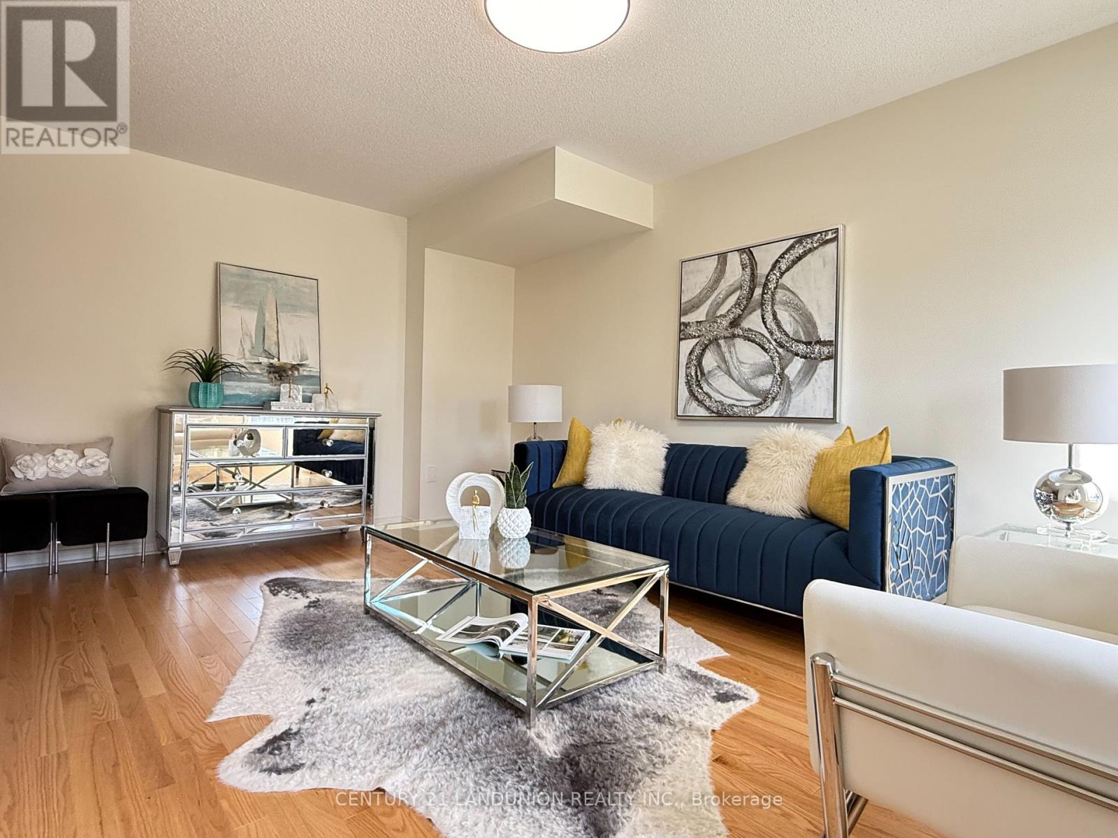 26 Mcalister Avenue, Richmond Hill, Ontario  L4S 0L3 - Photo 3 - N12458539