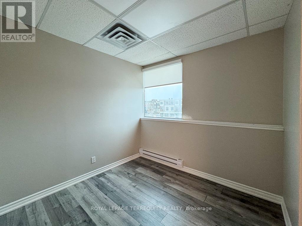 201 - 5402 Main Street, Whitchurch-Stouffville, Ontario  L4A 1H3 - Photo 12 - N12458554