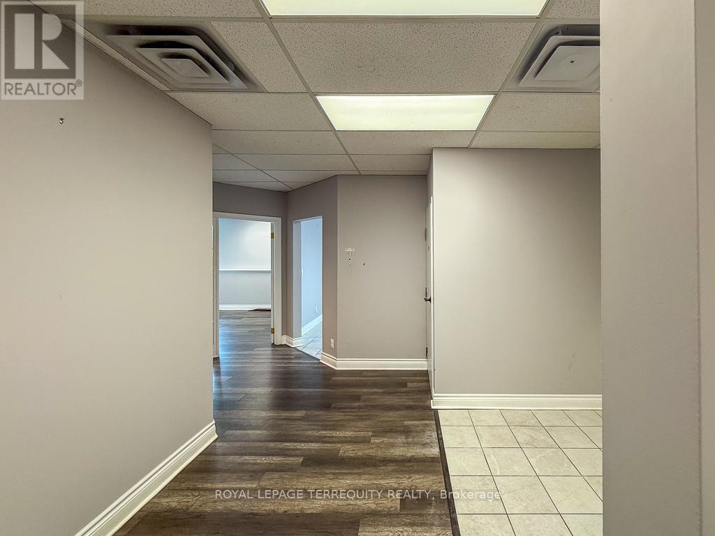 203 - 5402 Main Street, Whitchurch-Stouffville, Ontario  L4A 1H3 - Photo 10 - N12458555