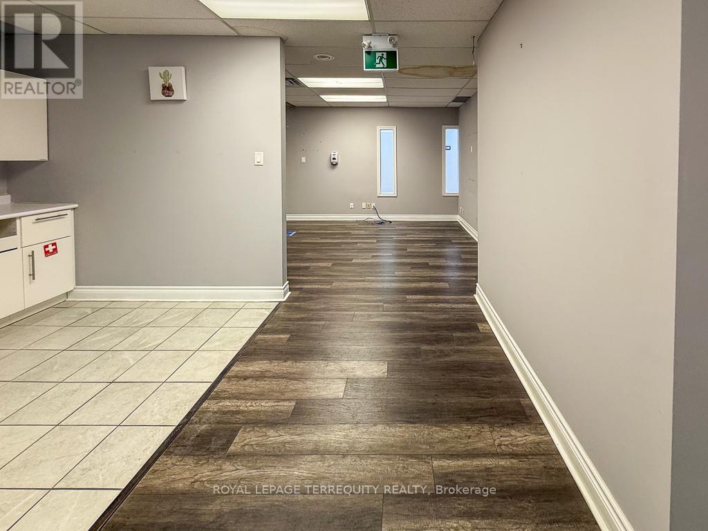 203 - 5402 Main Street, Whitchurch-Stouffville, Ontario  L4A 1H3 - Photo 19 - N12458555