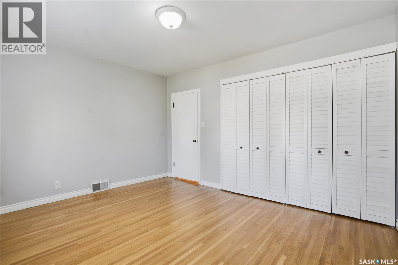 2807 Assiniboine Avenue, Regina, Saskatchewan  S4S 1E2 - Photo 34 - SK020641