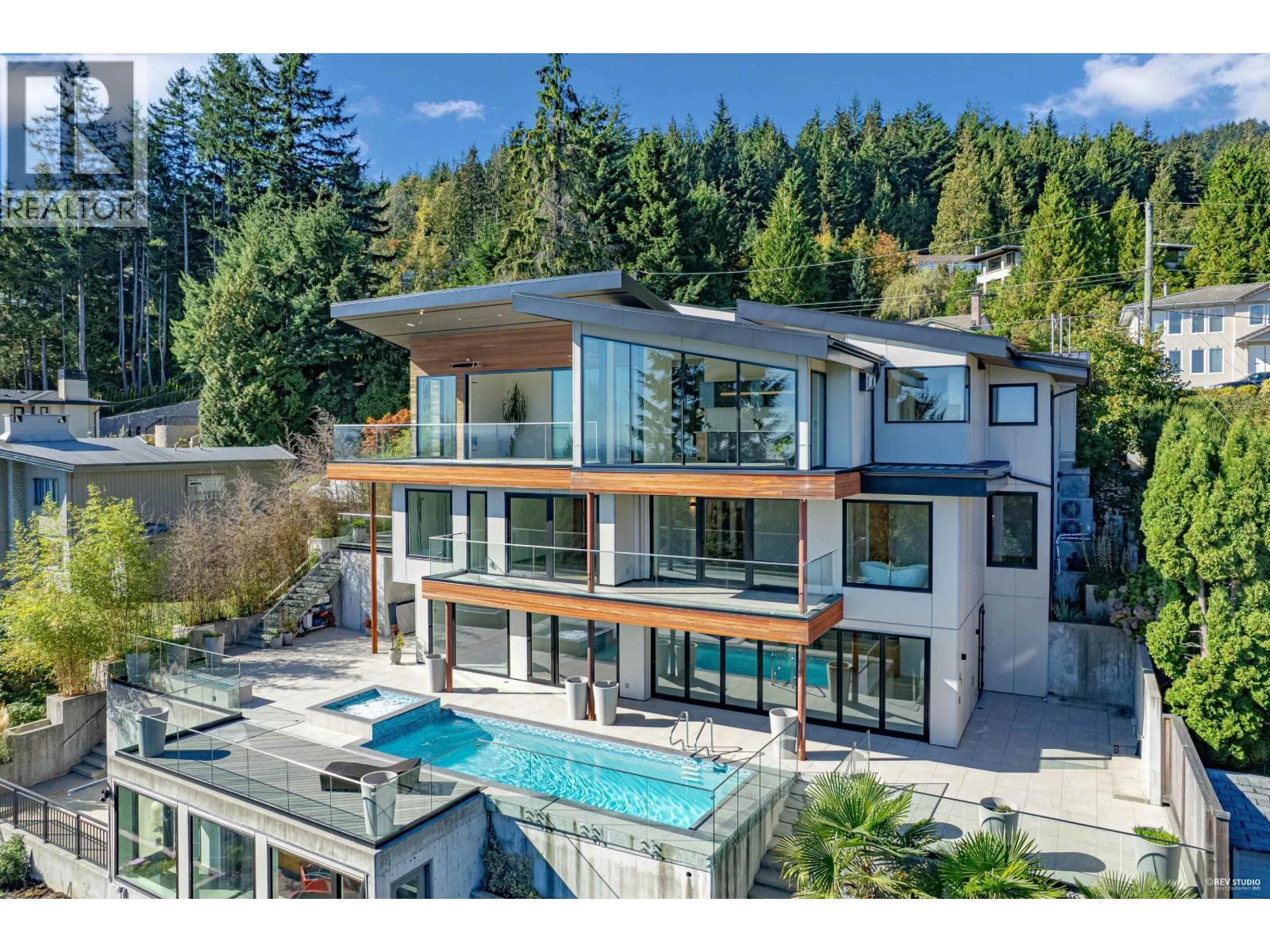 535 CRAIGMOHR DRIVE, West Vancouver, British Columbia
