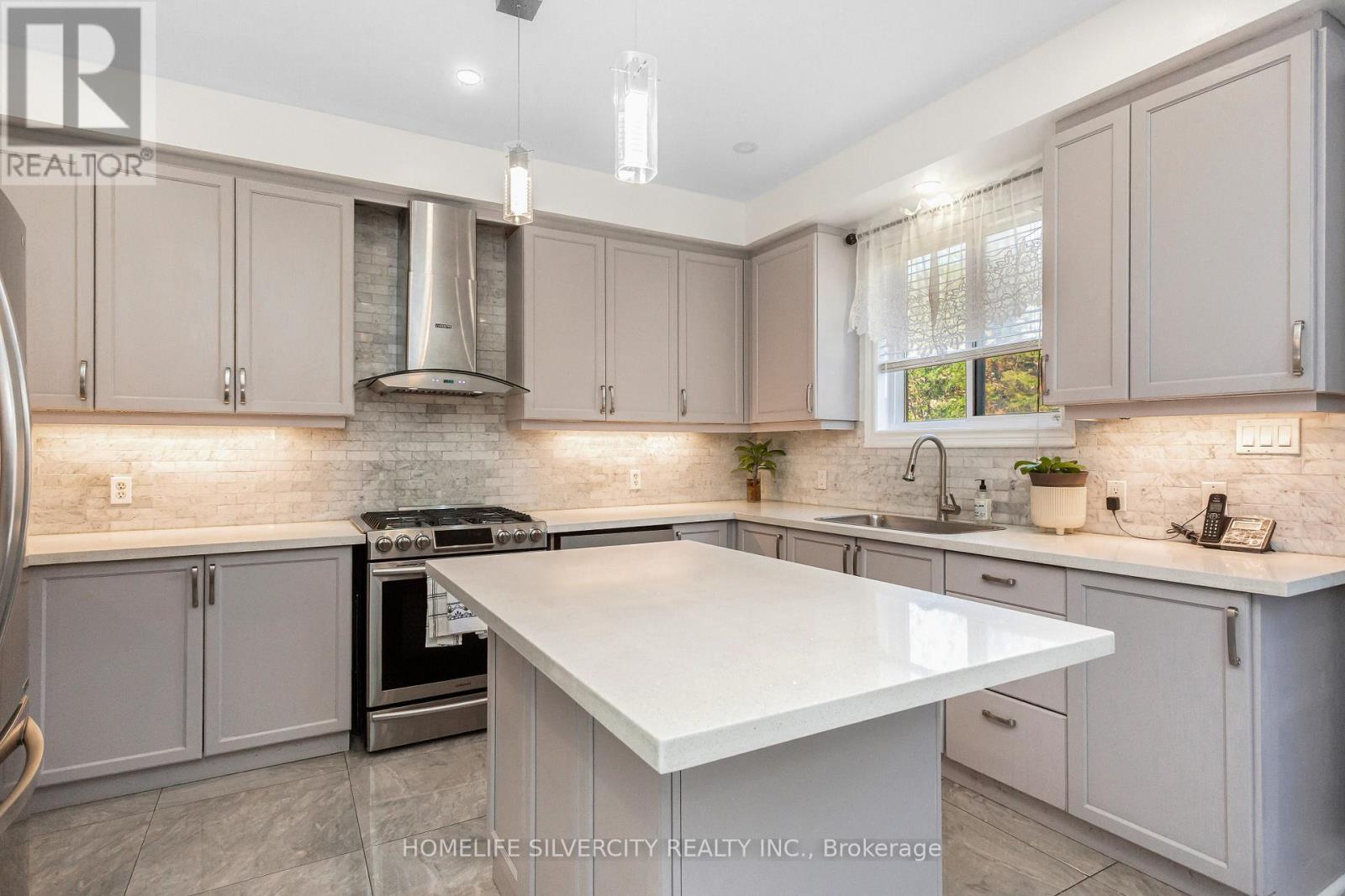 7 Okanagan Drive, Brampton, Ontario  L6R 2X1 - Photo 16 - W12458523