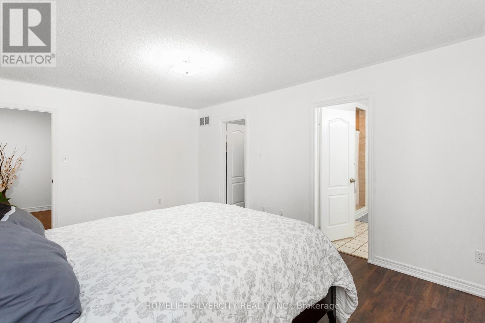 7 Okanagan Drive, Brampton, Ontario  L6R 2X1 - Photo 22 - W12458523