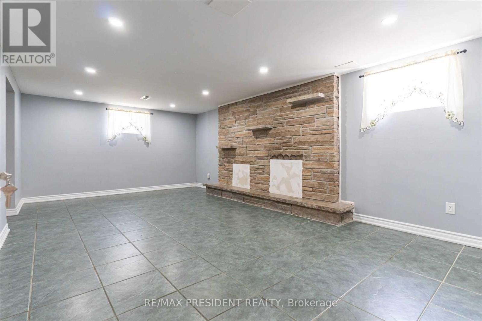 Basement - 17 Manitou Crescent, Brampton, Ontario  L6S 2Z6 - Photo 2 - W12458543