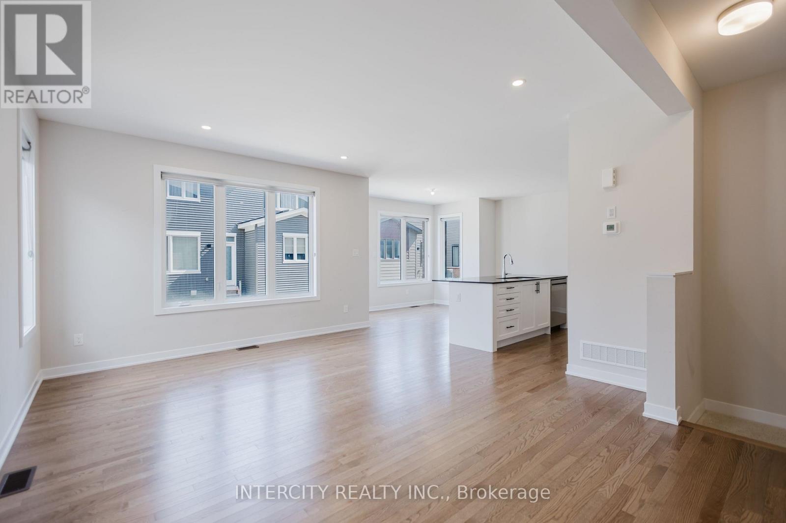 187 Conservancy Drive, Ottawa, Ontario  K2J 0K6 - Photo 5 - X12458538