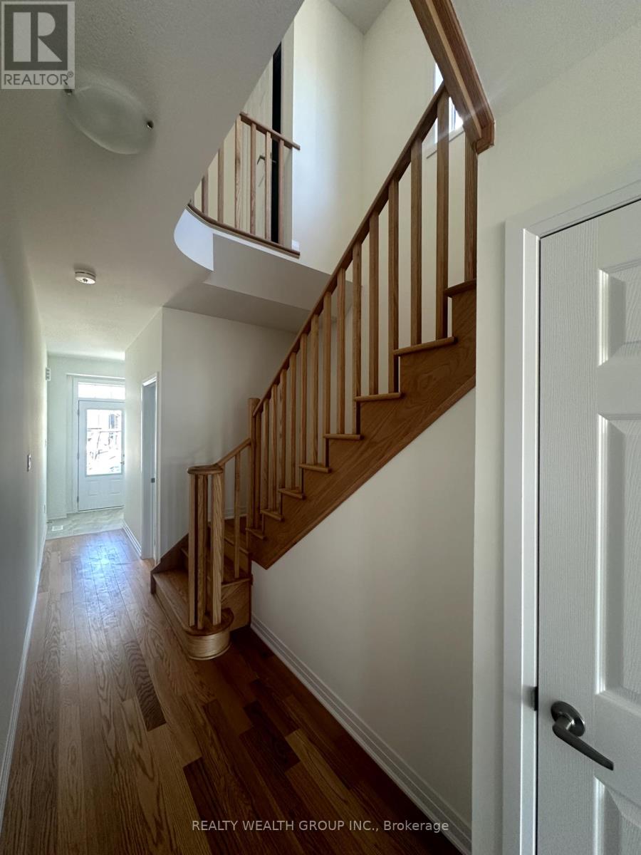 41 Canvas Crescent, Welland, Ontario  L3B 0P4 - Photo 2 - X12458540